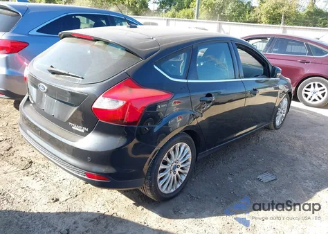 2012 Ford Focus Titanium z USA, uszkodzony, nr VIN 1FAHP3N29CL391040